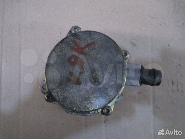 Насос вакуумный Renault Megane 2 2003-2009