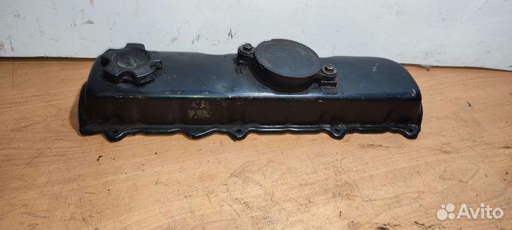 Клапанная крышка Nissan Primera P11 2.0 D