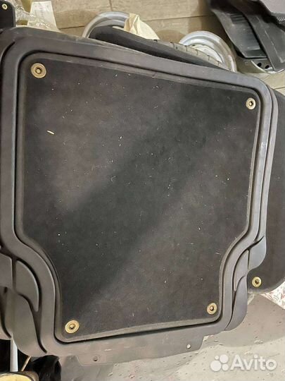 Универсальные резиновые коврики