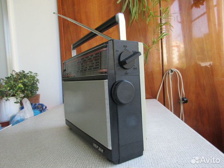Радиоприемник вэф-221 (VEF-221) в корпусе VEF-214