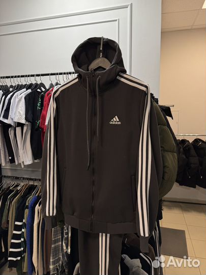 Костюм Adidas спортивный