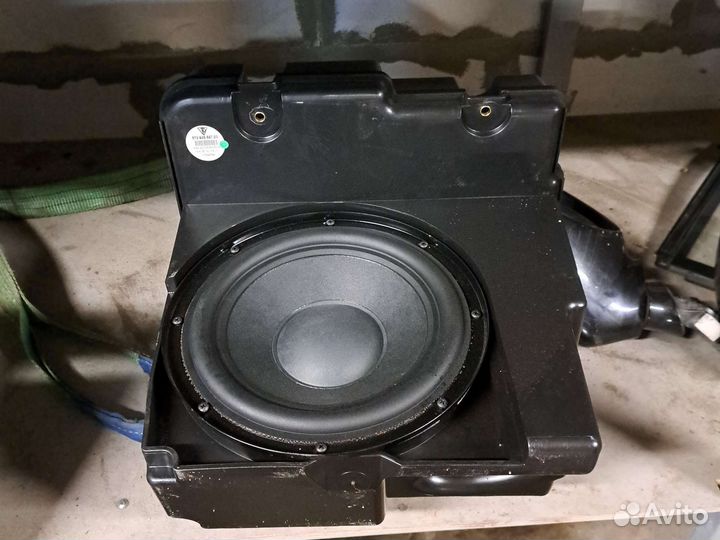 Сабвуфер Porsche Panamera 970. Burmester