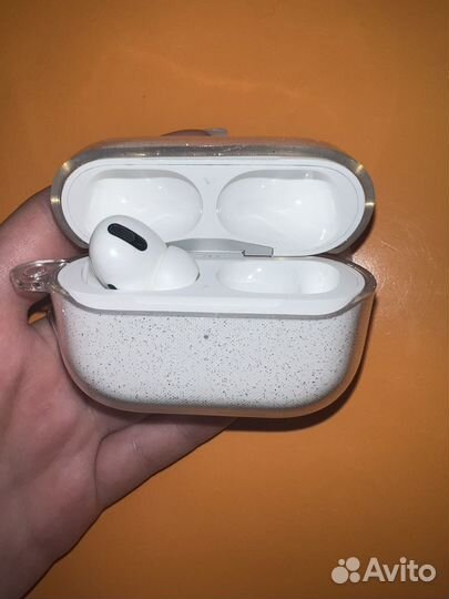 Левый наушник airpods pro