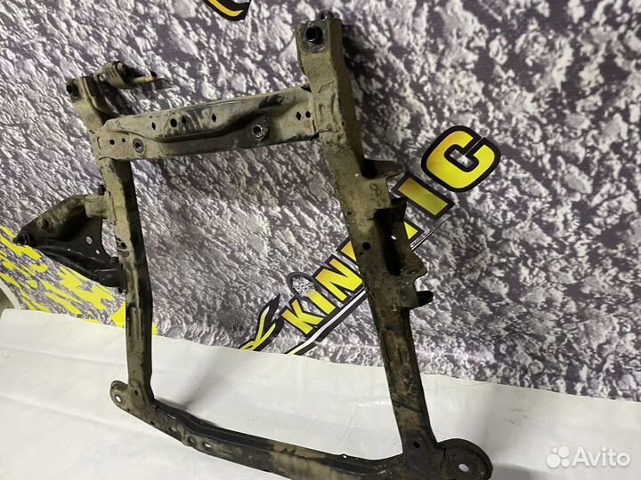 Подрамник двигателя Лада Ларгус Логан Сандеро