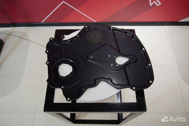 Крышка двигателя / крышка грм Land Rover Defender