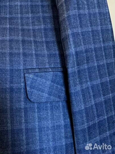 Костюм новый тройка (брюки, жилет, пиджак)