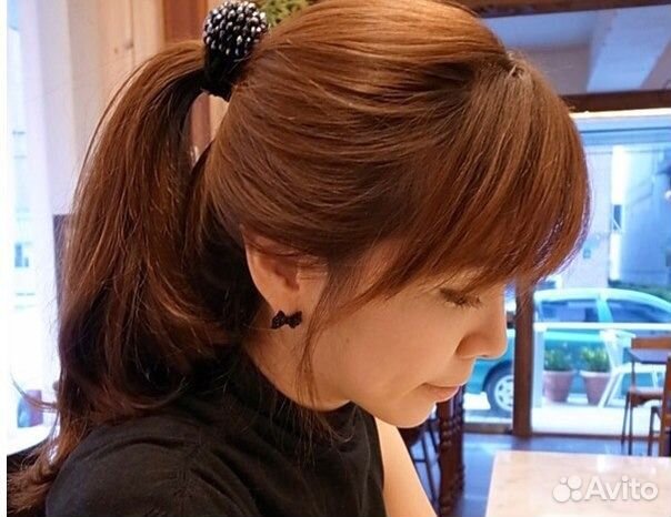 Милые черные серьги-гвоздики