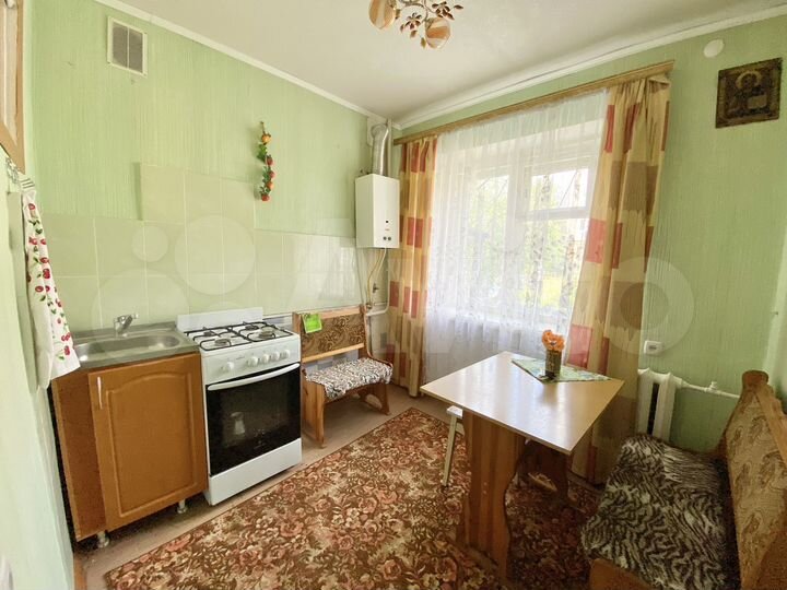 2-к. квартира, 47 м², 1/4 эт.