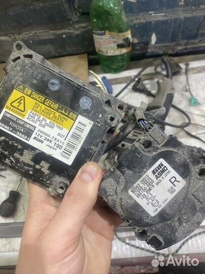 Блок розжига ксенона toyota lexus 85967-33031