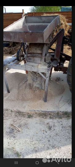 Зернодробилка