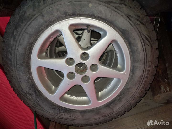 R15 Bridgestone Blizzak Revo GZ 205/70, PCD 5x112 DIA 57.1