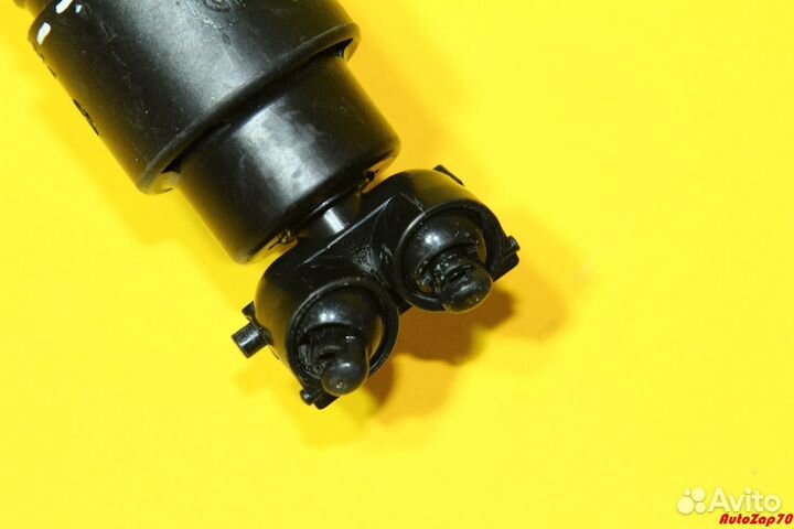 VW Touareg Форсунка омывателя фары