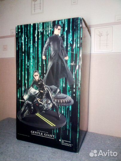 Статуя Gentle Giant Neo