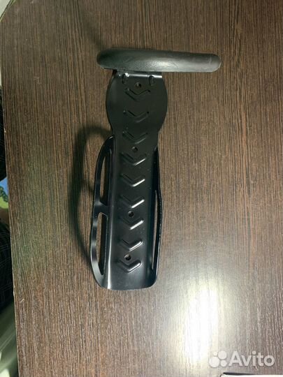 Настенный держатель для велосипедов и самокатов