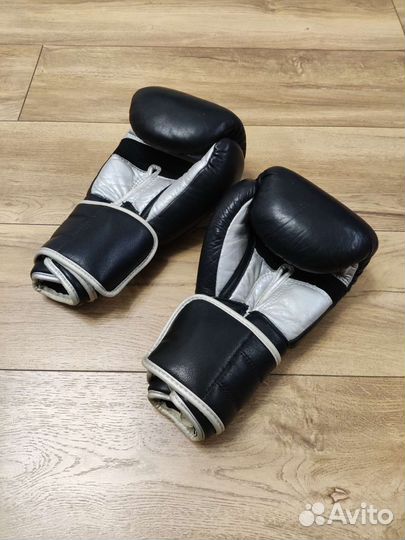 Перчатки боксёрские Title Platinum 12 oz