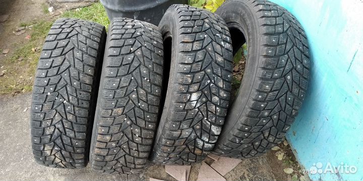 Dunlop Grandtrek Ice 02 215/65 R16