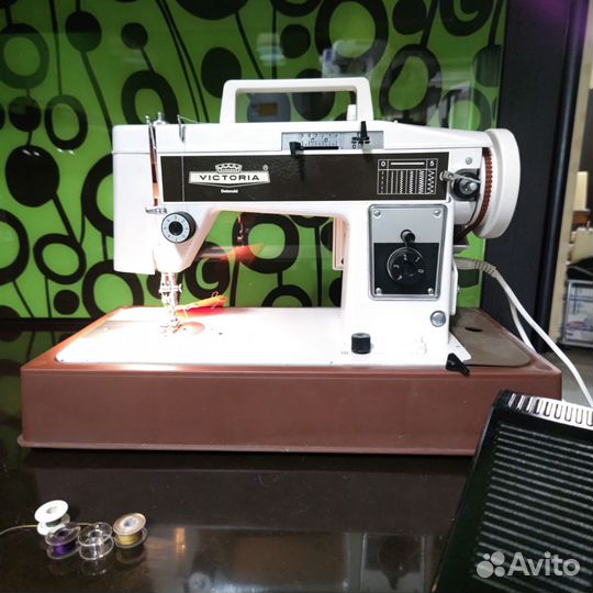 Швейная машина Victoria Detmold