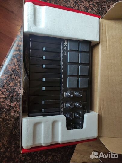 Midi-клавиатура Akai Pro MPK Mini MK3 Black