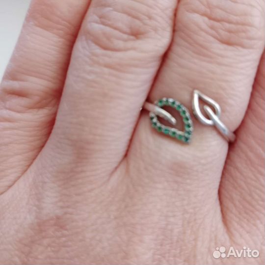 Серебряное колечко листик