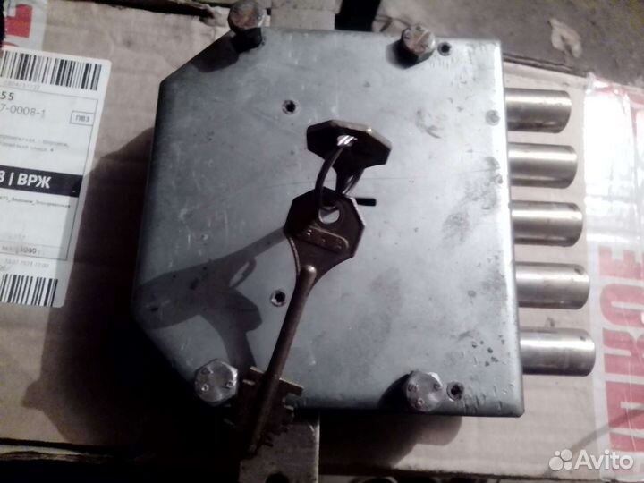 Замок дверной,сувальдный 5 стержней class Германия