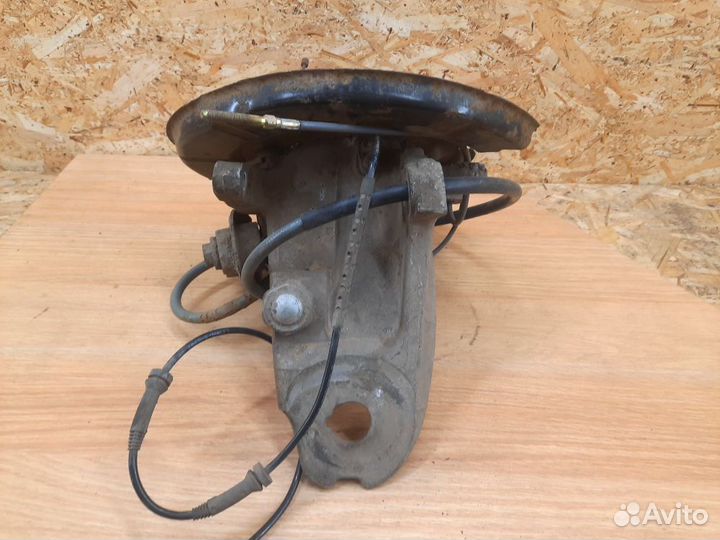 Кулак задний правый BMW Е39