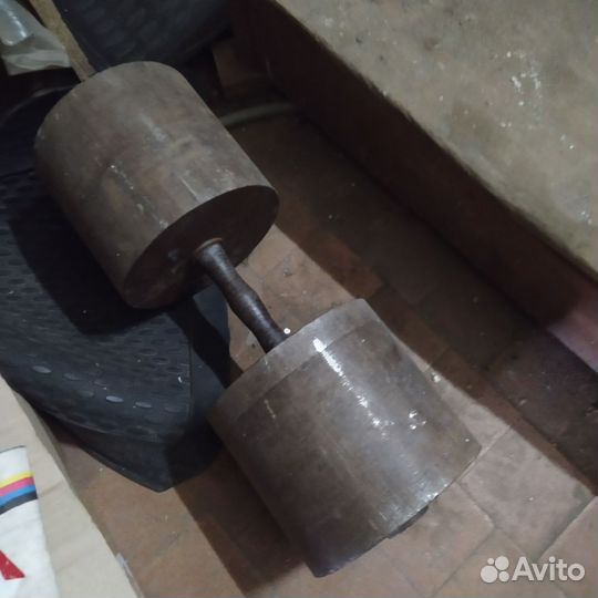 Набор гантелей