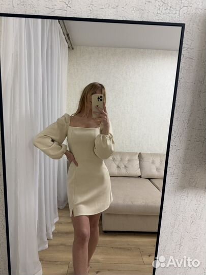 Платье короткое бархатное