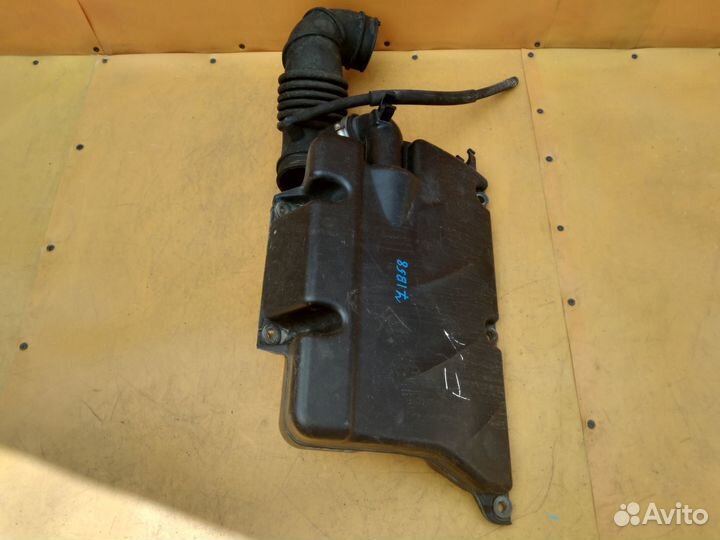 Резонатор воздушного фильтра Mitsubishi Outlander