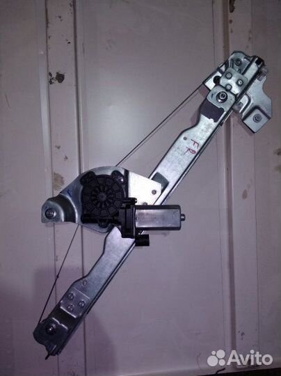 Стеклоподъемник двери передний правый Renault