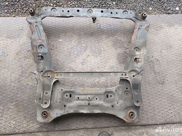 Подрамник передний Nissan Qashqai J10 06-13г