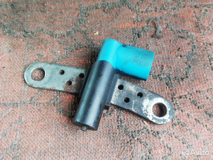 Датчик положения коленвала Рено Меган 2