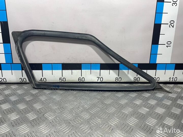 Б/У Уплотнитель стекла двери VW crafter