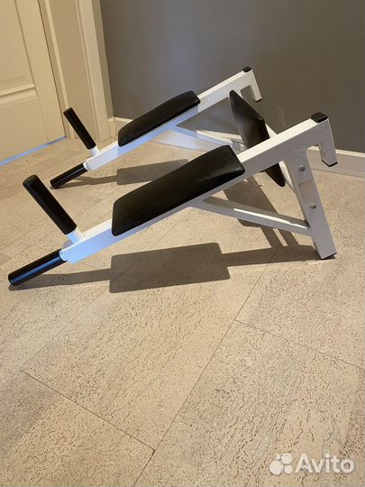 Брусья с подлокотниками