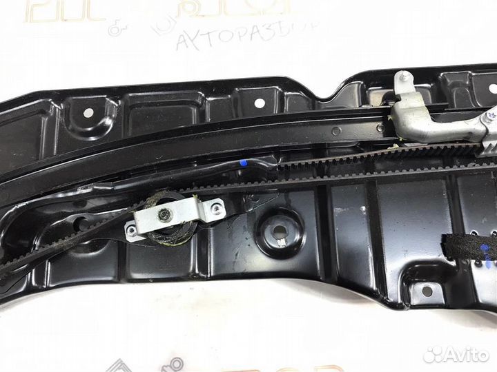 Доводчик задней левой двери Toyota Estima (AHR20