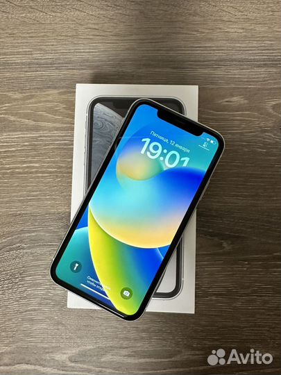 iPhone Xr, 64 ГБ