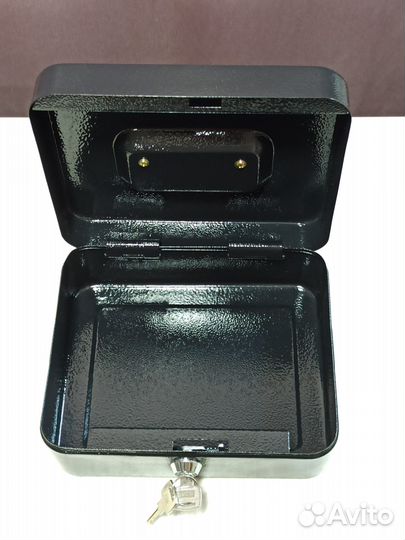 Мини-сейф для хранения денег и ценностей