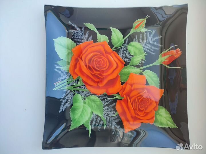 Набор стеклянных тарелок