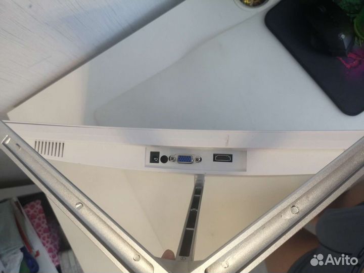 Монитор 24 дюйма 75гц продам на запчасти