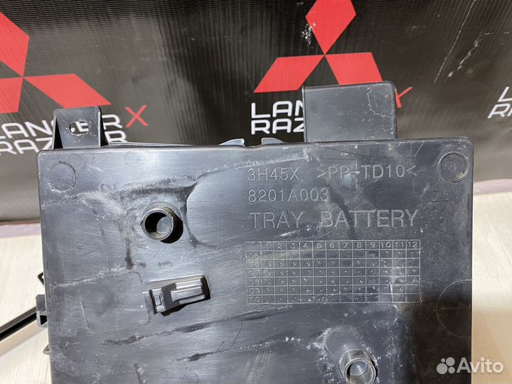 Крепление Аккумулятора лансер 10 Lancer X