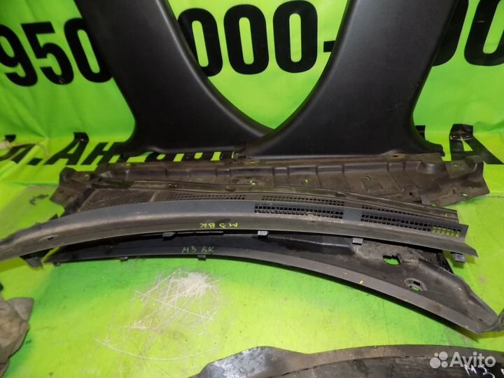 Жабо накладка пластик дворников Mazda 3 BK