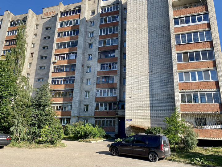 2-к. квартира, 55 м², 4/10 эт.