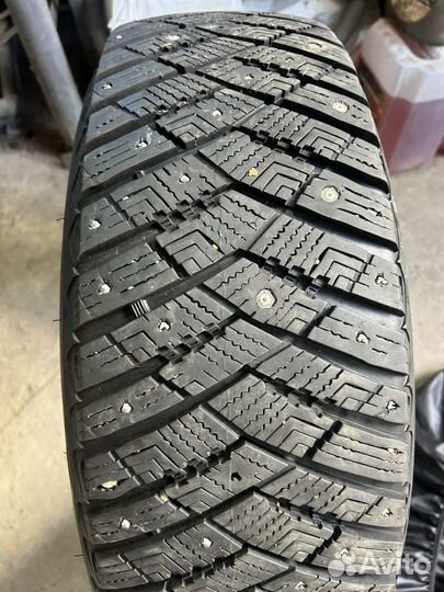 Goodyear Ultragrip Ice Arctic 225/65 R17