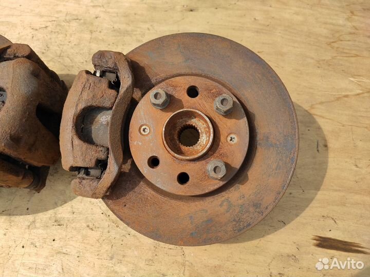 Кулак поворотный Z13DTJ на Opel Corsa D