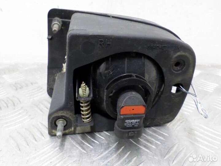 Фара противотуманная правая Lincoln Navigator 2