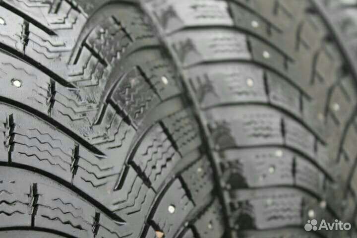 Michelin X-Ice North 235/60 R18