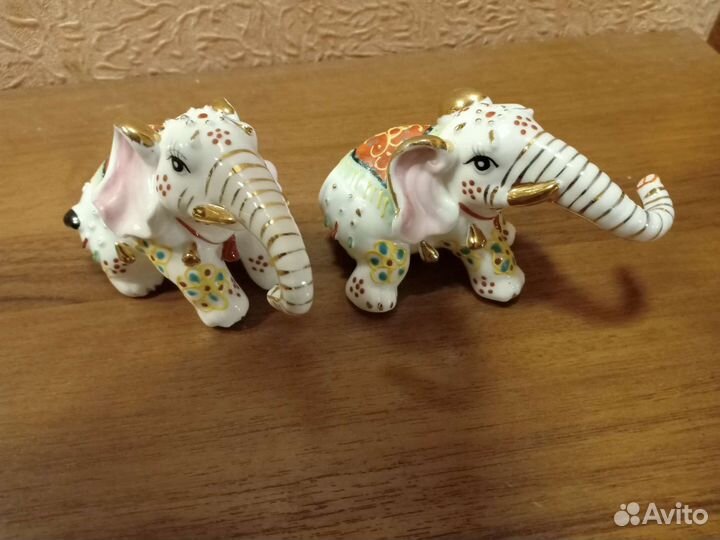 Фарфоровые статуэтки слоники