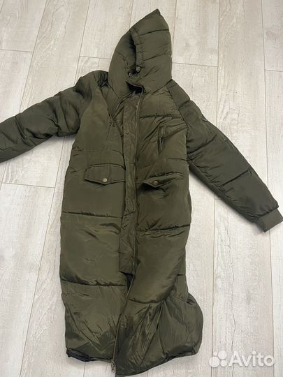 Пуховик и куртку весна отдаи бесплатно