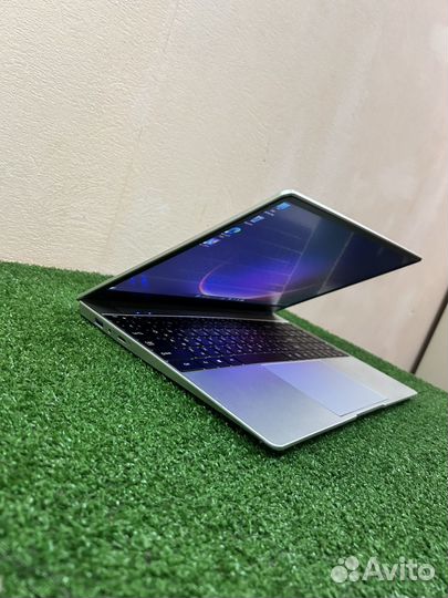 Ультрабук 2024 года с SSD/8гб озу/FullHD