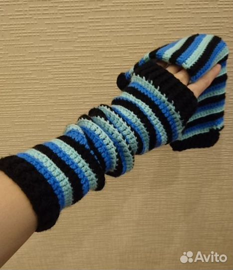 Шапка и митенки-комплект ручной работы