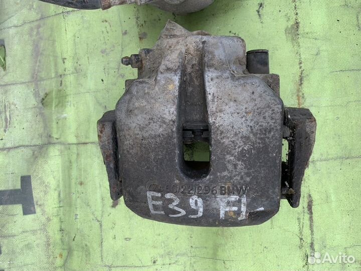 Bmw E39 Суппорт тормозной перед